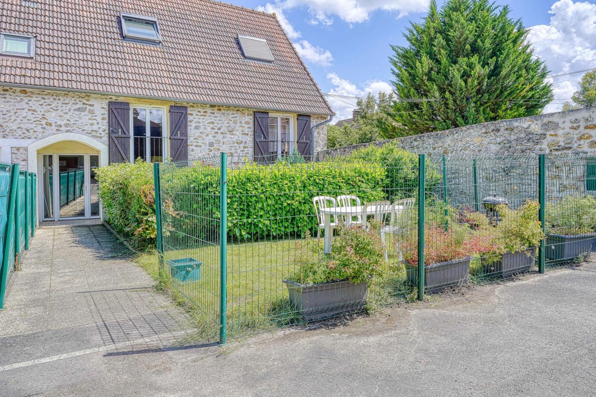 La Ferme Mercier Vert-le-Petit Extérieur photo